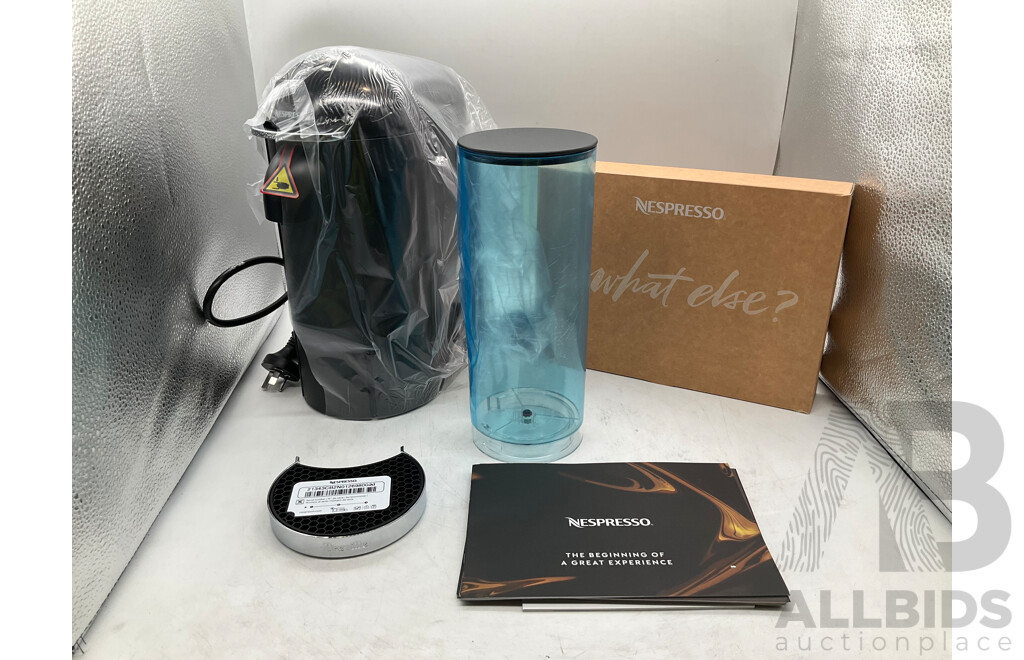 BREVILLE (BNV420BLK) Nespresso Vertuo Plus Deluxe Black Coffee Machine - ORP $279.00