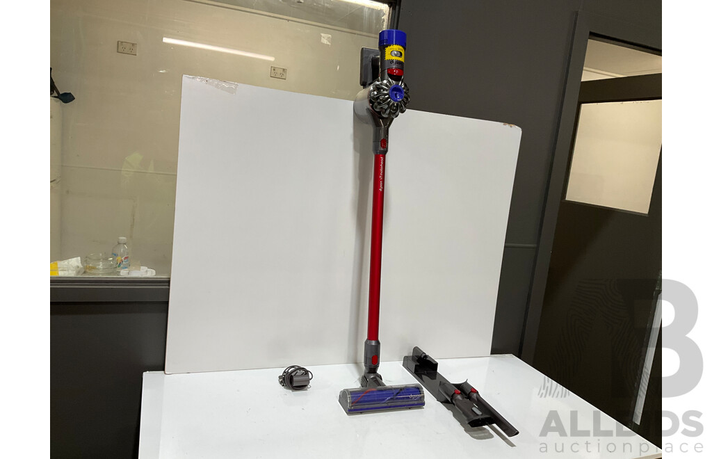 DYSON (278176-01) V7 Motorhead Vacuum - ORP $449.00