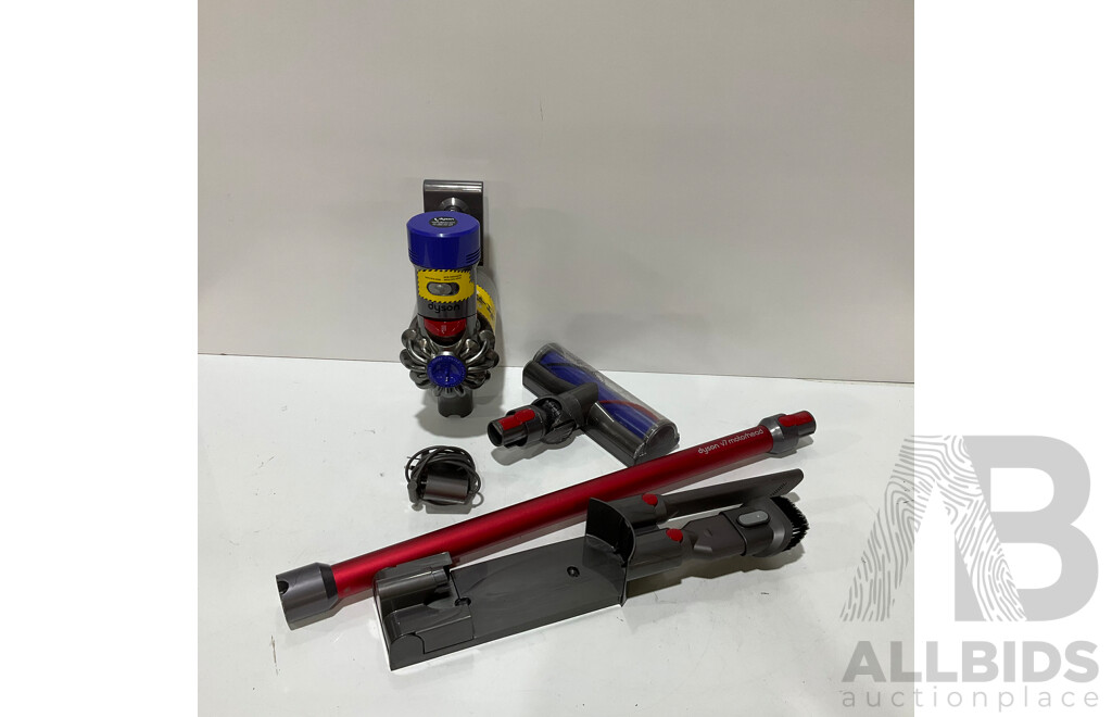 DYSON (278176-01) V7 Motorhead Vacuum - ORP $449.00