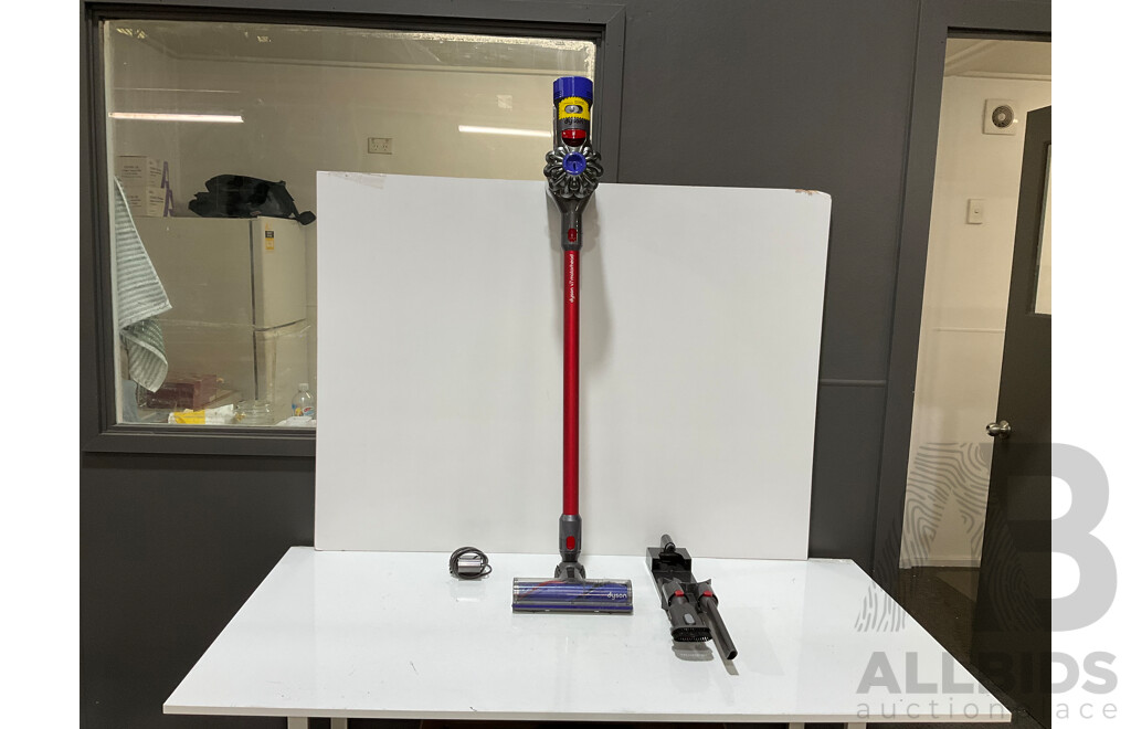 DYSON (278176-01) V7 Motorhead Vacuum - ORP $449.00