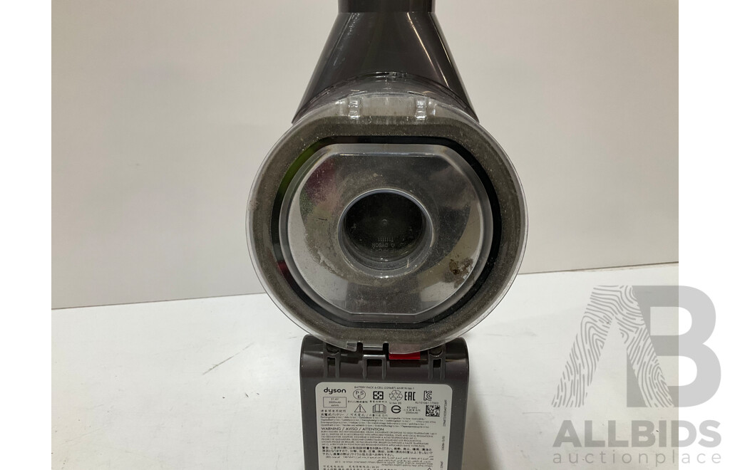 DYSON (278176-01) V7 Motorhead Vacuum - ORP $449.00