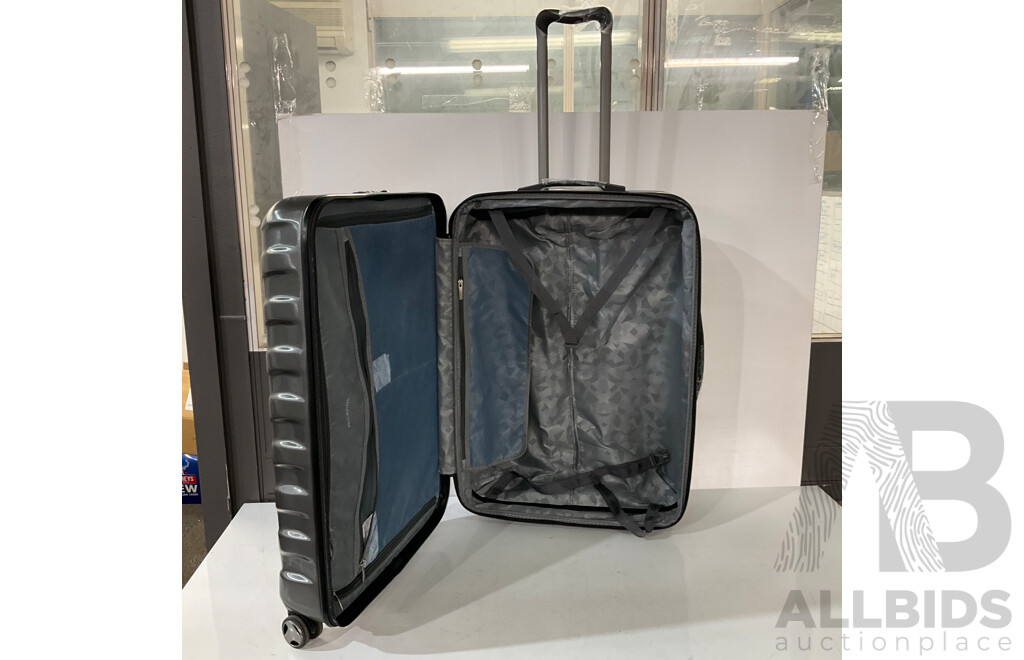 RICARDO BEVERLY HILLS Luggage Set 3 Piece - ORP $299.99