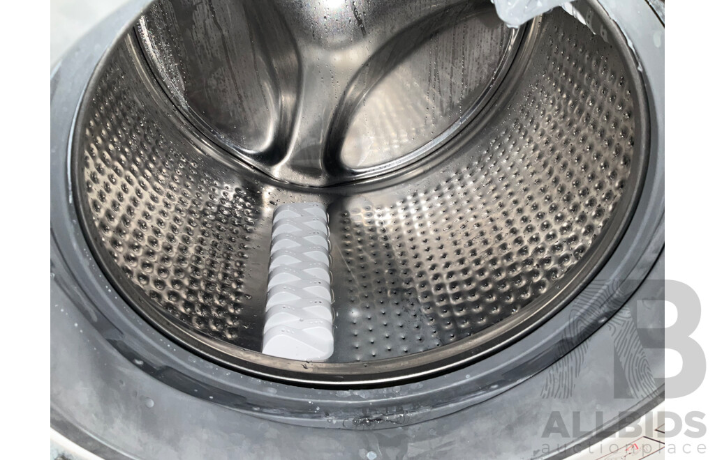 WHIRLPOOL (FSCR12420) 10kg Front Load Washing Machine - ORP $1,149.98