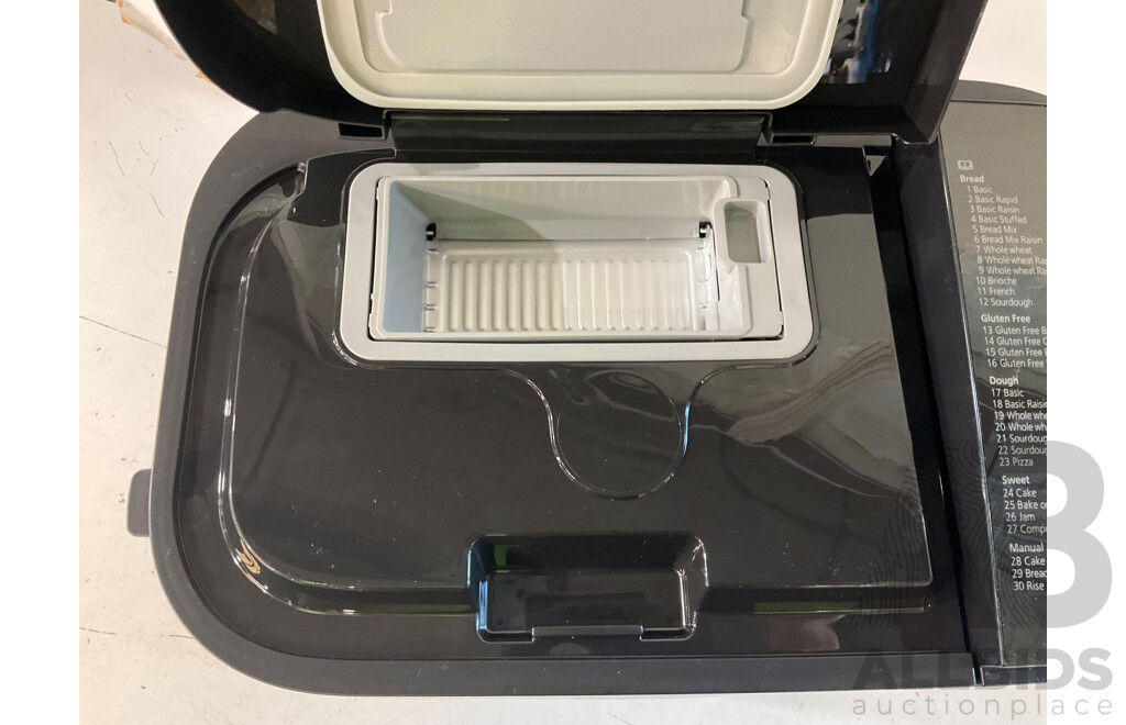 PANASONIC (SD-YR2550) Stainless Steel Bread Maker With Dual Dispenser - ORP $439.00