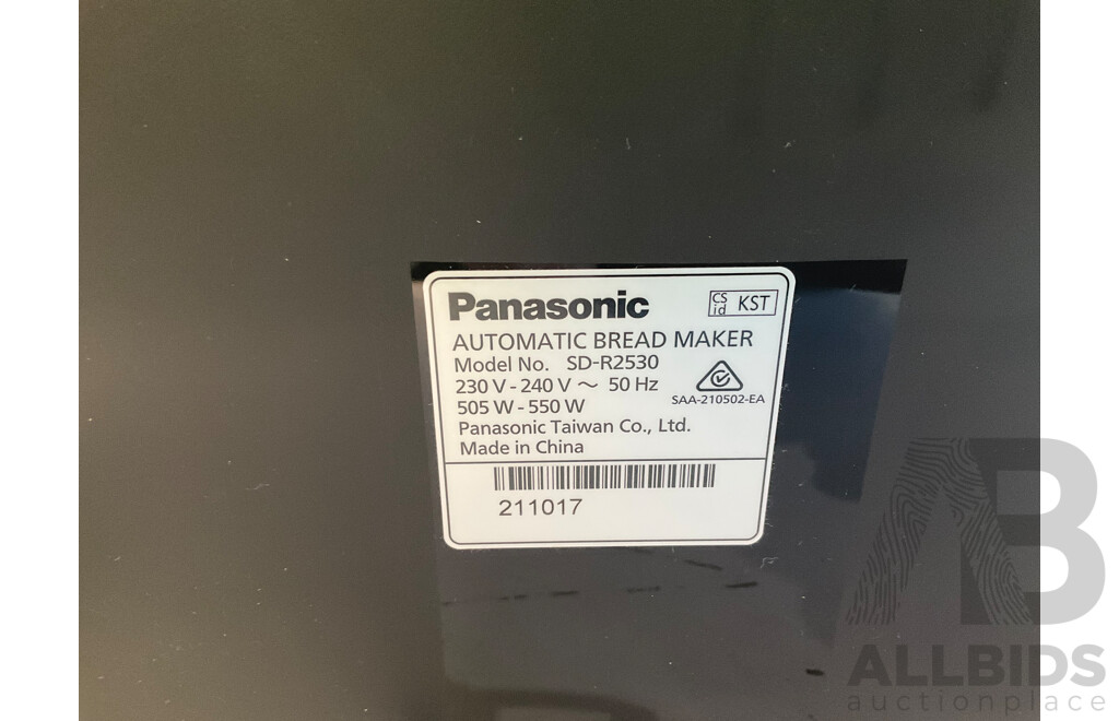 PANASONIC (SD-YR2550) Stainless Steel Bread Maker With Dual Dispenser - ORP $439.00