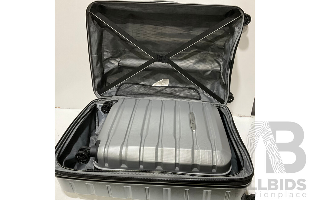 SAMSONITE Tech 3 Hard Case Suitcase 2 Piece - ORP $259.99