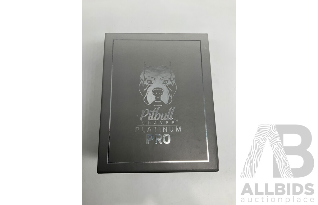 Rasoir électrique Pour Crâne Skull Shaver Platinum Pro - 4 Têtes - Neuf (ouvert Mais Jamais Utilisé)