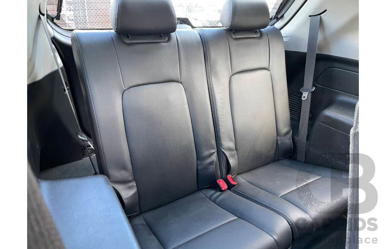 7/2012 Holden Captiva 7 LX (4x4) CG SERIES II 4d Wagon Red 2.2L