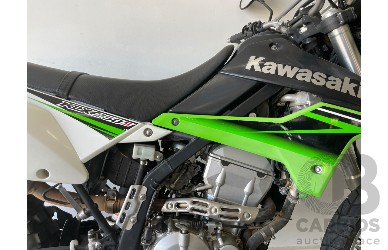 2/2010 Kawasaki KLX250S 249cc Motor Bike
