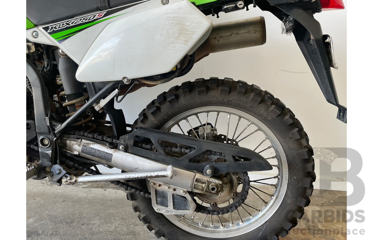 2/2010 Kawasaki KLX250S 249cc Motor Bike