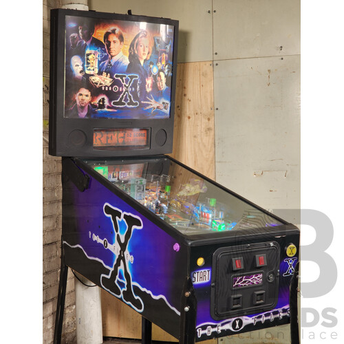 09/1997 the X-Files (46) Sega Pinball Solid State Electronic Pinball Machine