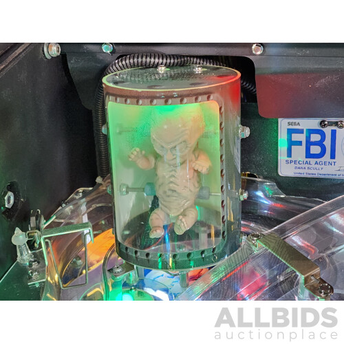 09/1997 the X-Files (46) Sega Pinball Solid State Electronic Pinball Machine