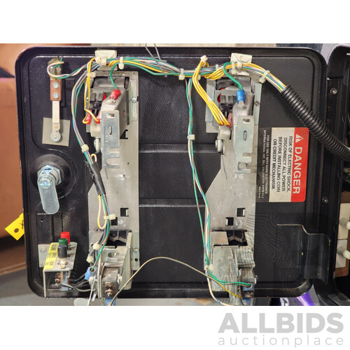 09/1997 the X-Files (46) Sega Pinball Solid State Electronic Pinball Machine