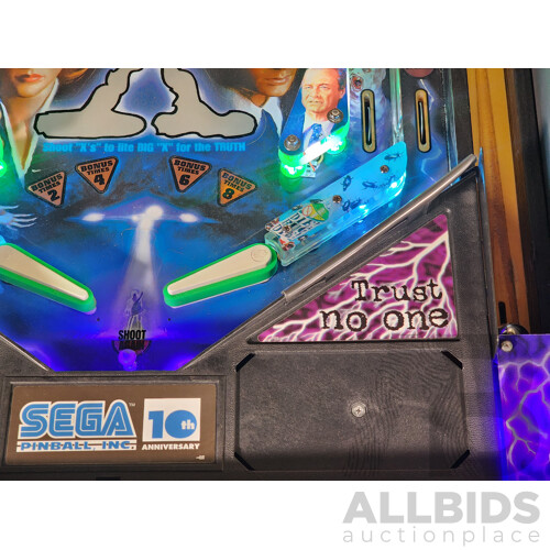 09/1997 the X-Files (46) Sega Pinball Solid State Electronic Pinball Machine
