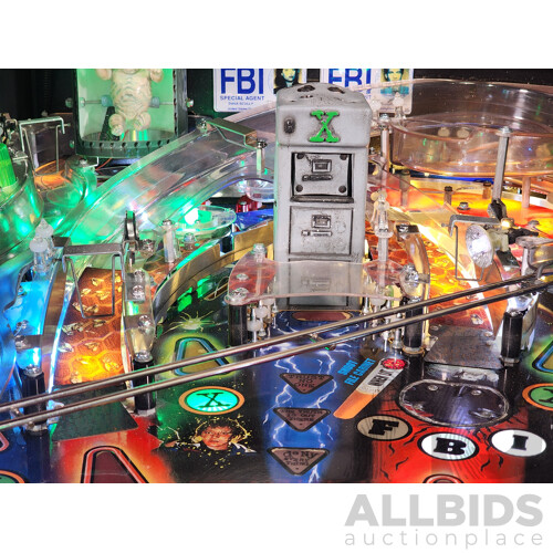 09/1997 the X-Files (46) Sega Pinball Solid State Electronic Pinball Machine