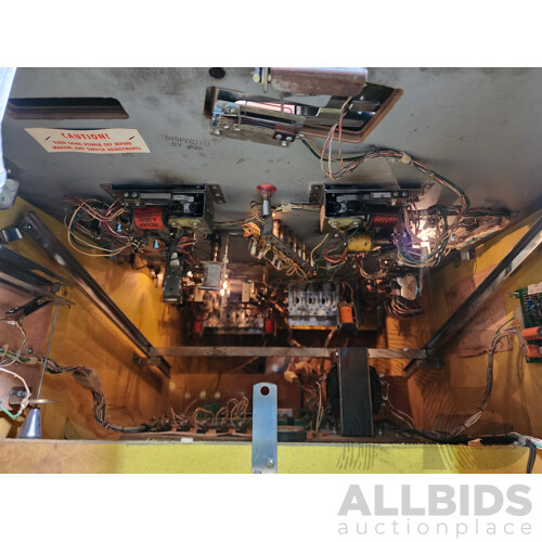 10/1979 Genie (435) D. Gottlieb & Co. Solid State Electronic Pinball Machine