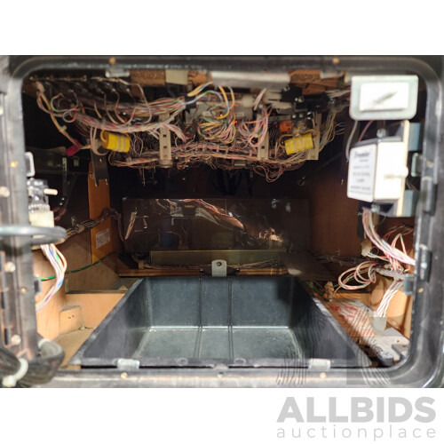 02/1995 Shaq Attaq (743) Premier Pinball Solid State Pinball Machine