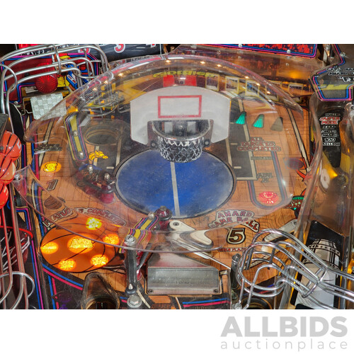 02/1995 Shaq Attaq (743) Premier Pinball Solid State Pinball Machine