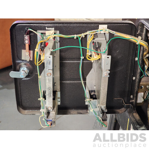 04/1993 Jurassic Park (500-5520-01) Data East Solid State Pinball