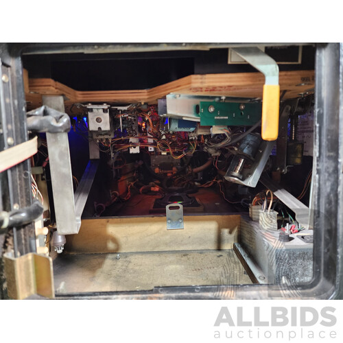 12/1996 Junkyard (50052) Williams Electronics Solid State Pinball Machine
