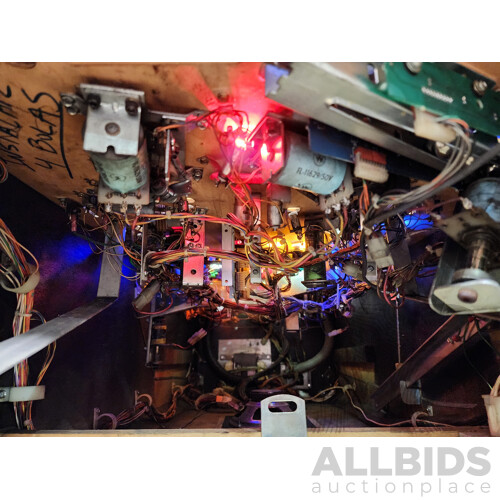 12/1996 Junkyard (50052) Williams Electronics Solid State Pinball Machine