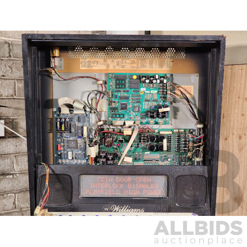 12/1996 Junkyard (50052) Williams Electronics Solid State Pinball Machine