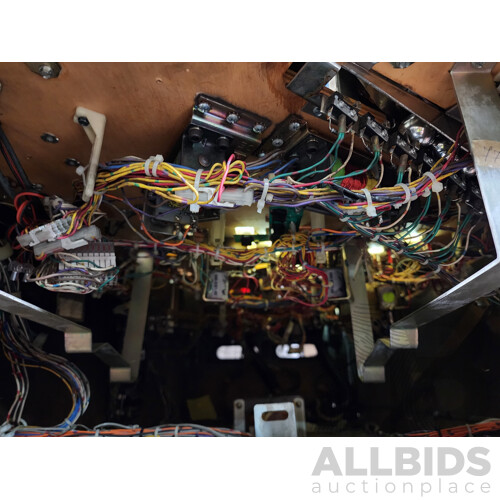 06/1994 Guns N' Roses (500-5529-01) Data East Solid State Pinball Machine