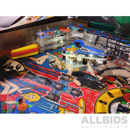 06/1994 Guns N' Roses (500-5529-01) Data East Solid State Pinball Machine