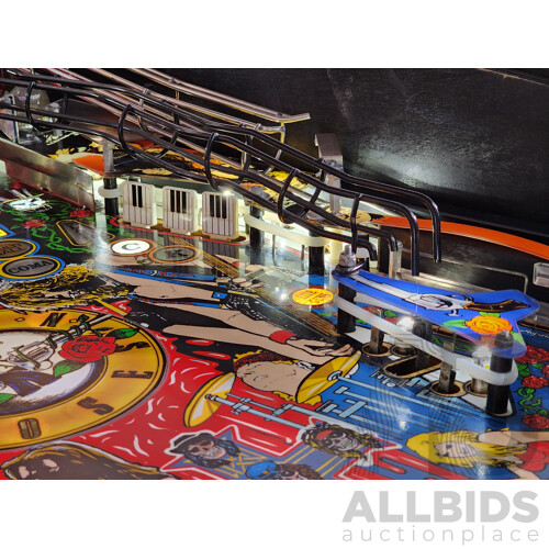06/1994 Guns N' Roses (500-5529-01) Data East Solid State Pinball Machine