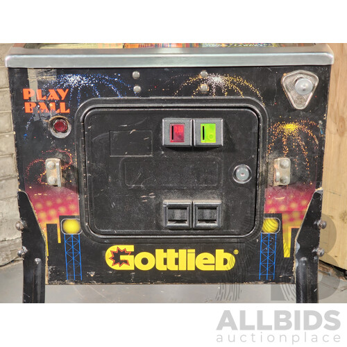 06/1995 Frank Thomas' Big Hurt (745) D. Gottlieb & Co. Solid State Pinball Machine