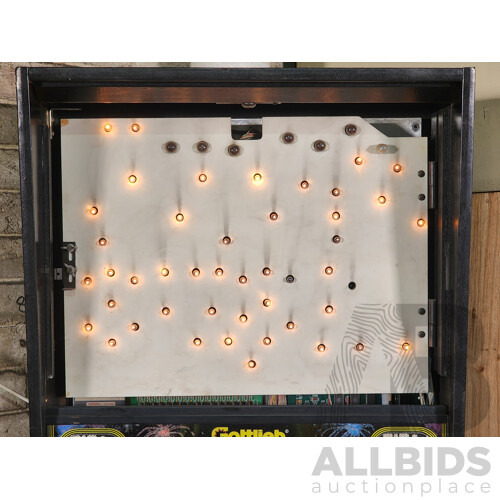 06/1995 Frank Thomas' Big Hurt (745) D. Gottlieb & Co. Solid State Pinball Machine