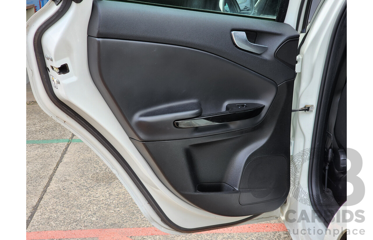 3/2013 Alfa Romeo Giulietta Distinctive Jtd-M  5d Hatchback White 2.0L Turbo Diesel