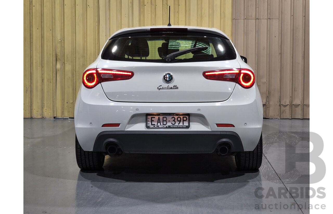 3/2013 Alfa Romeo Giulietta Distinctive Jtd-M  5d Hatchback White 2.0L Turbo Diesel