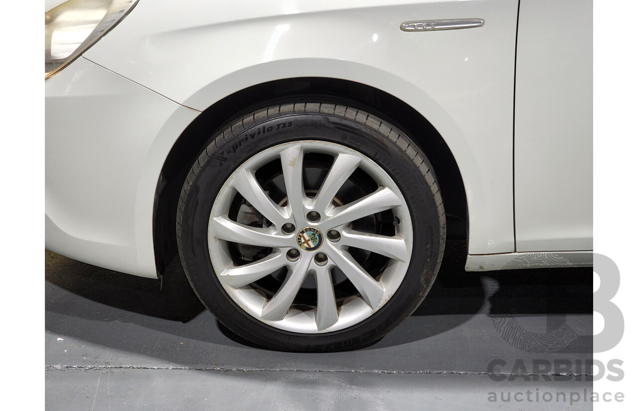 3/2013 Alfa Romeo Giulietta Distinctive Jtd-M  5d Hatchback White 2.0L Turbo Diesel