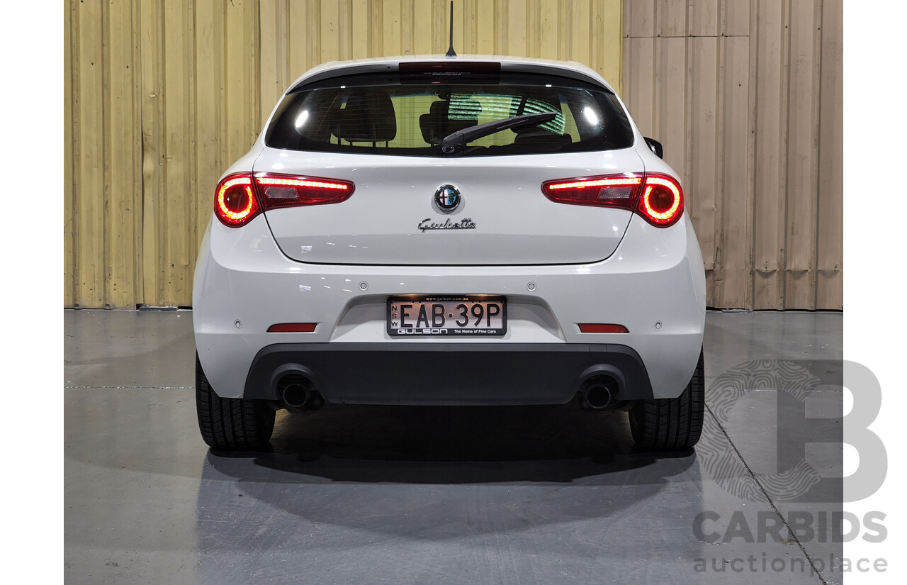 3/2013 Alfa Romeo Giulietta Distinctive Jtd-M  5d Hatchback White 2.0L Turbo Diesel