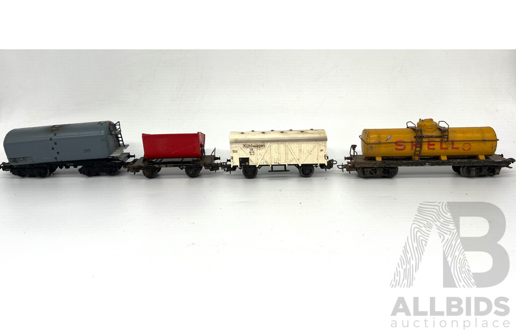 Vintage Marklin HO Carriages Plastic and Die Cast Tanker DB 3504, Shell Fuel Tanker, DB496, Tipper,  Kühlwagen, SNCF Carriages, Speisewagen and Parts