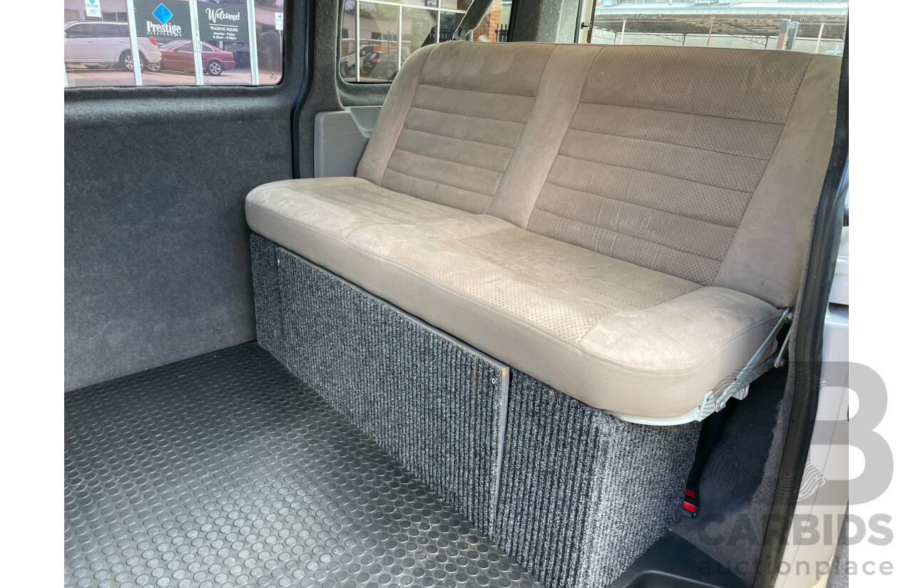 11/2010 Volkswagen Transporter 132 TDI SWB MED T5 MY10 Van White 2.0L