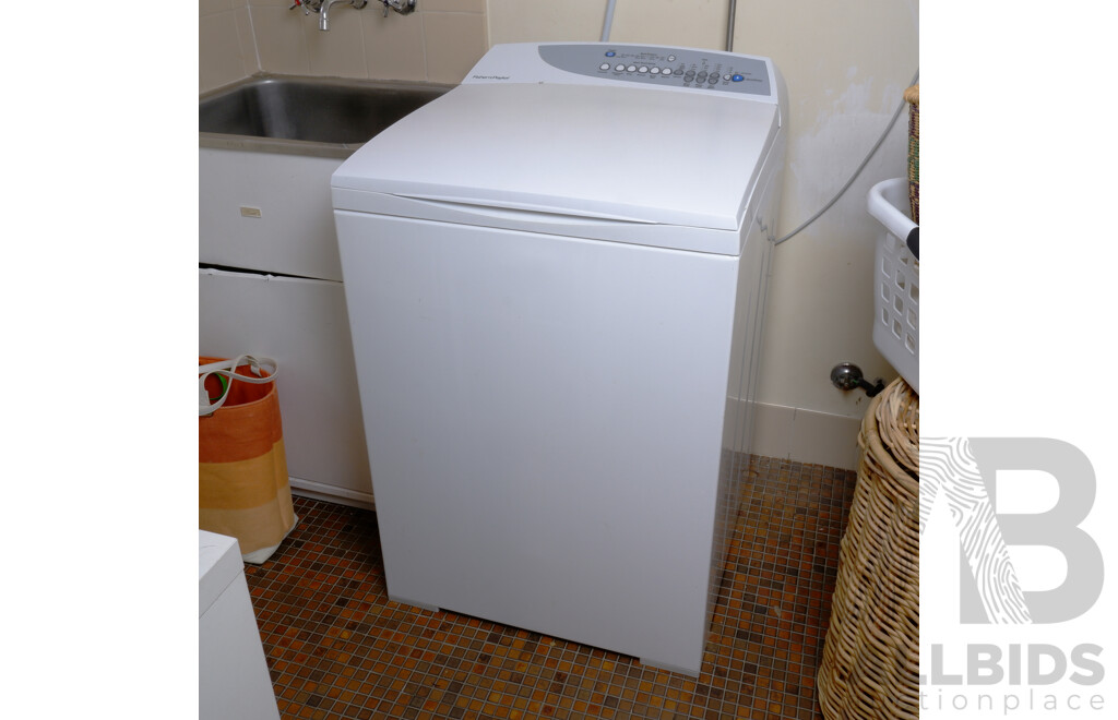 Fisher and Paykel Model GW712 Washing Machine