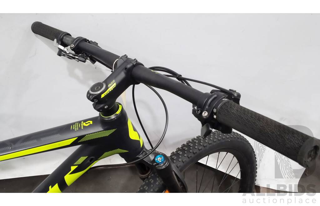 Scott Scale 745 19 Inch Mountain Bike