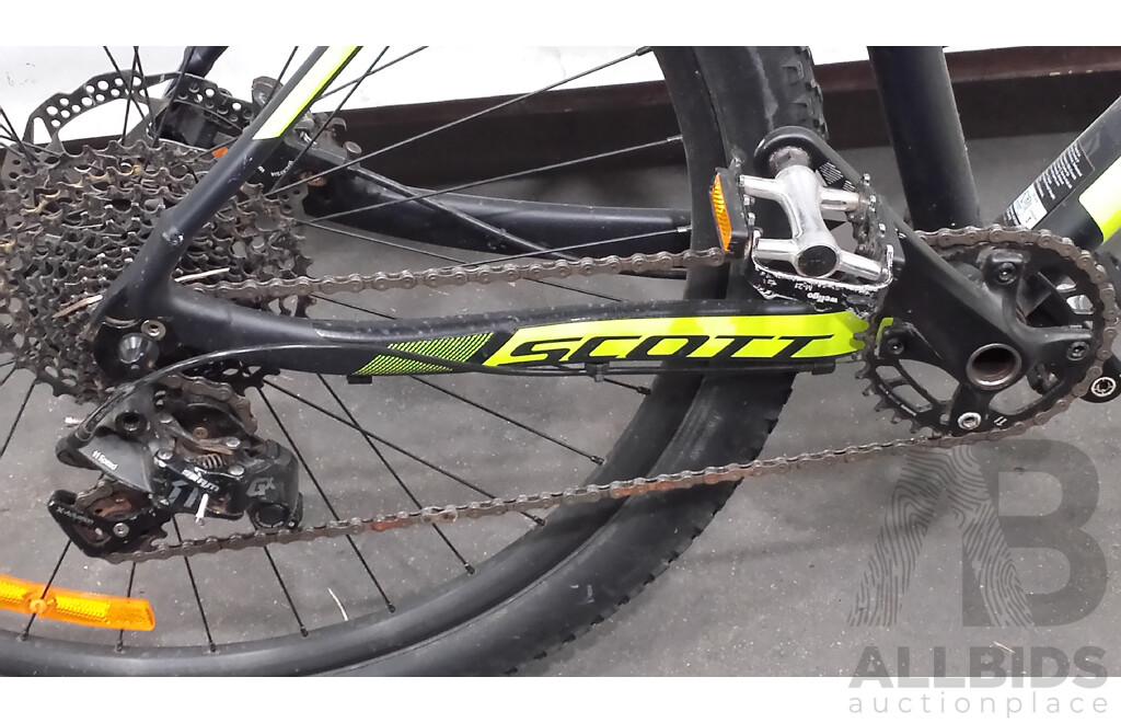 Scott Scale 745 19 Inch Mountain Bike