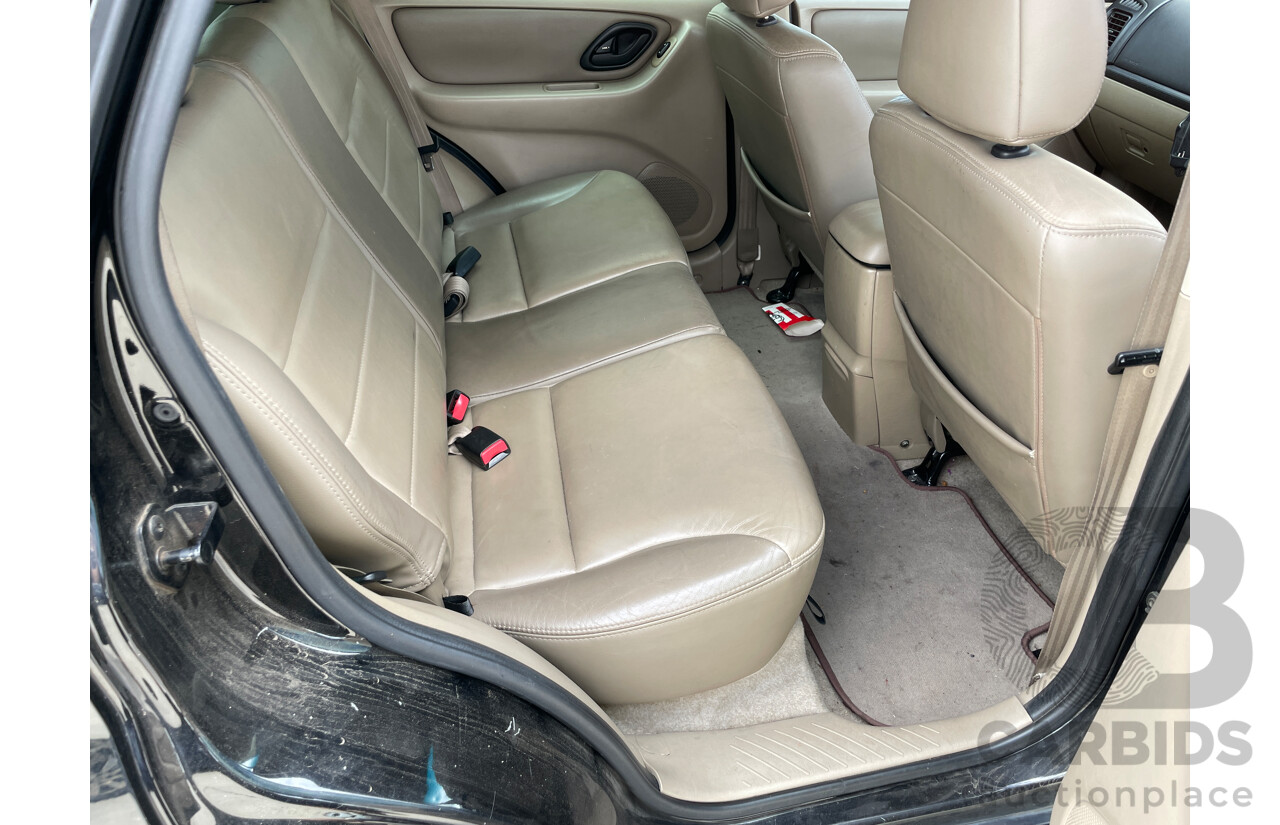 5/2004 Ford Escape Limited 4d Wagon Black 3.0L