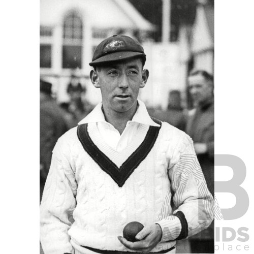 Australian Baggy Green Cap (1938)- Worn and Presented by Former Australian Captain Lindsay Hassett
