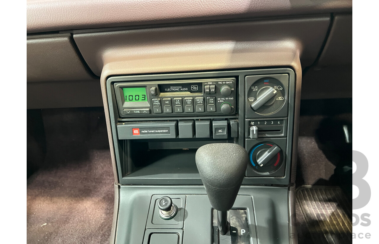 8/1990 Holden Berlina  VN 4d Sedan White 3.8L V6
