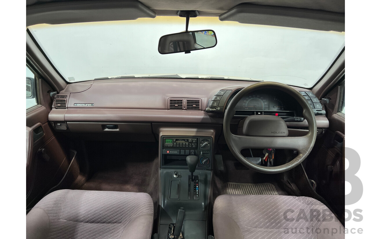 8/1990 Holden Berlina  VN 4d Sedan White 3.8L V6