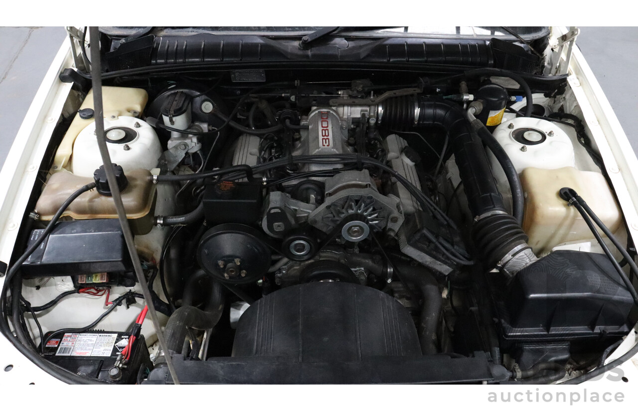 8/1990 Holden Berlina  VN 4d Sedan White 3.8L V6