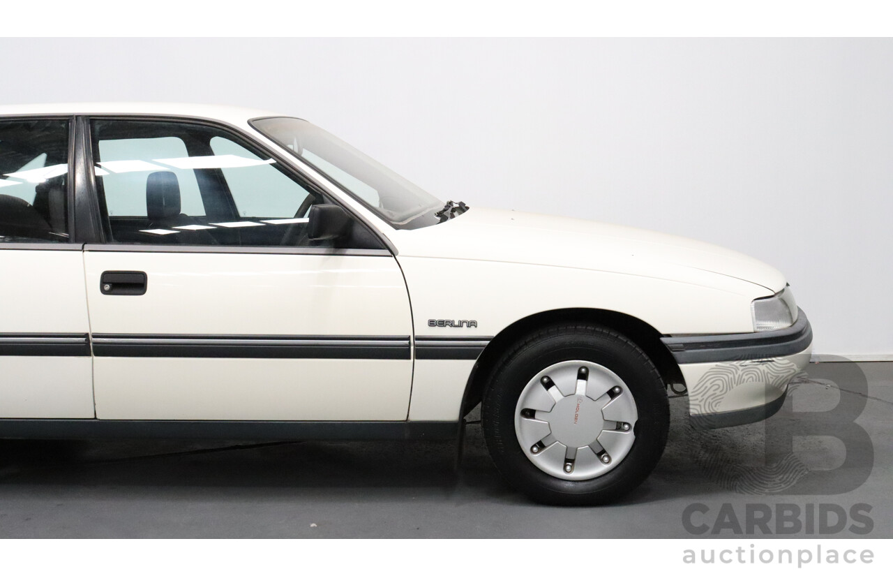 8/1990 Holden Berlina  VN 4d Sedan White 3.8L V6