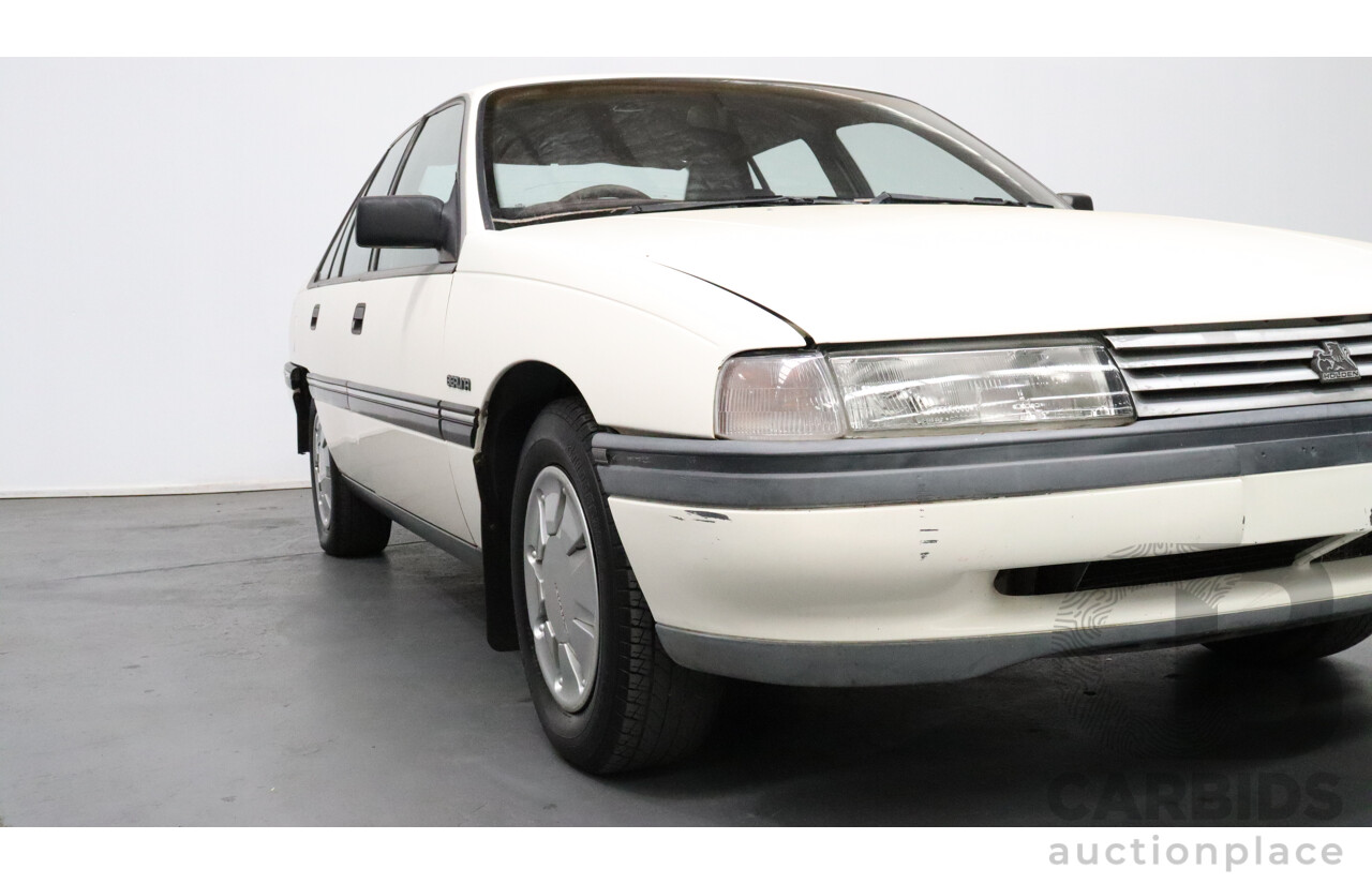 8/1990 Holden Berlina  VN 4d Sedan White 3.8L V6