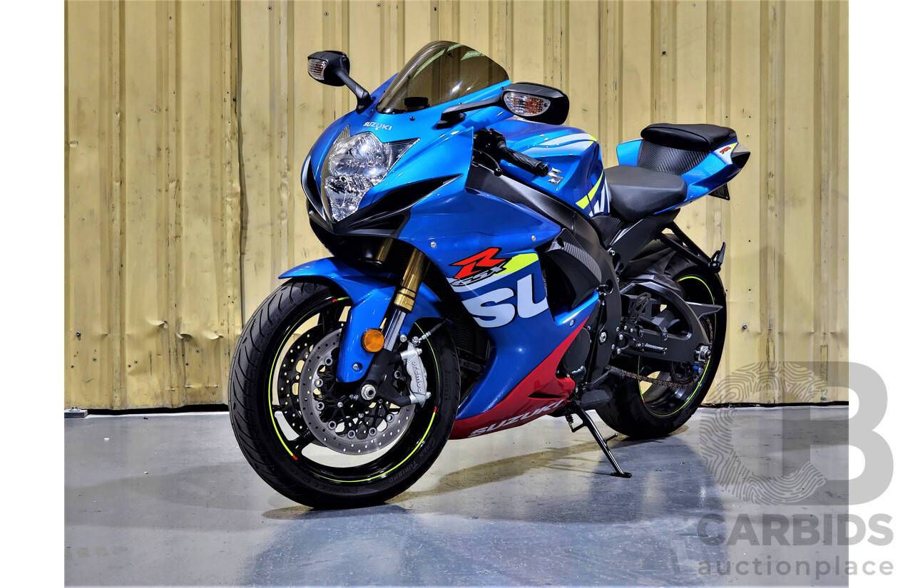 11/2015 Suzuki GSX-R750 750cc Super Sport Motorcycle