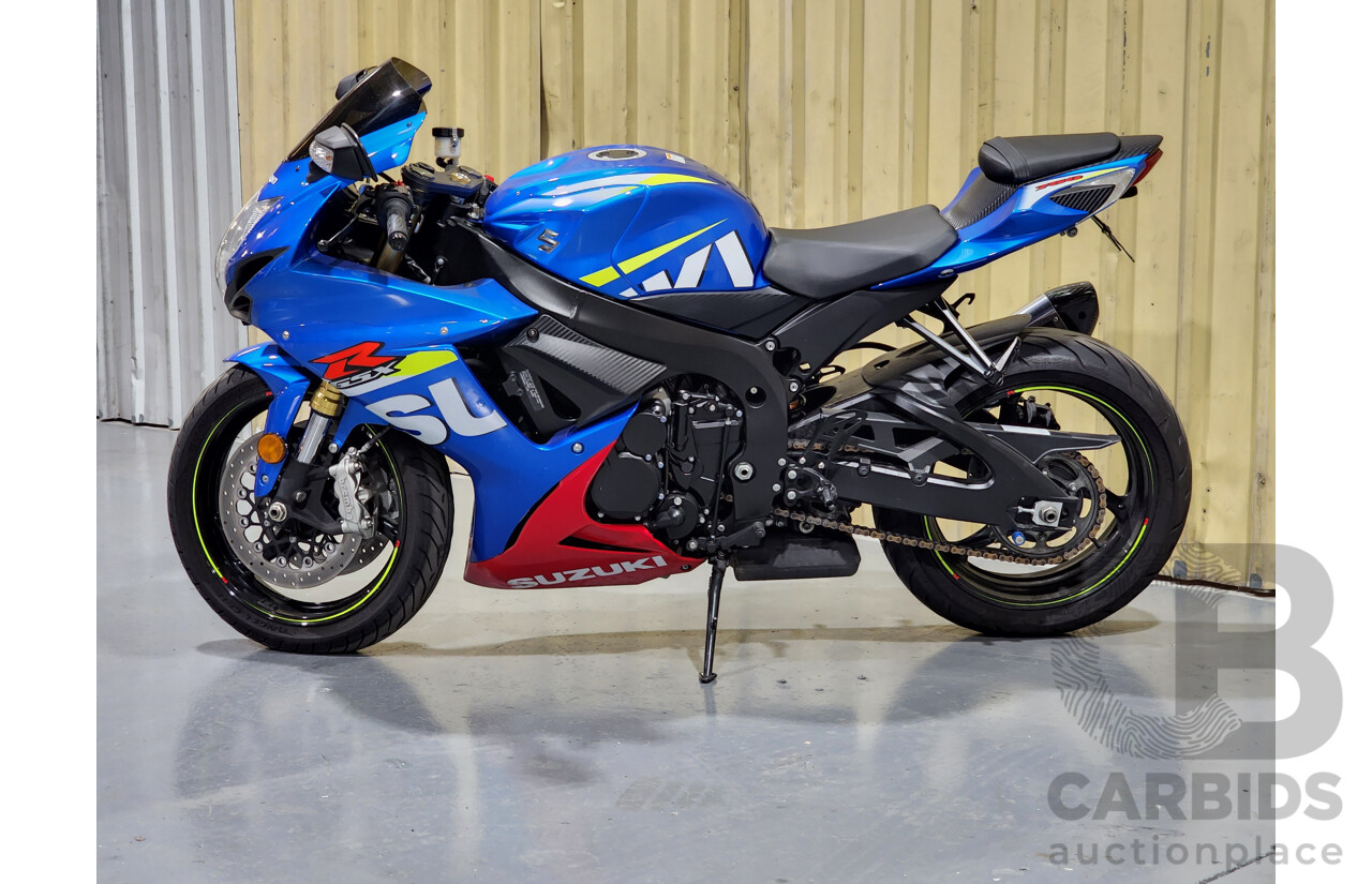 11/2015 Suzuki GSX-R750 750cc Super Sport Motorcycle