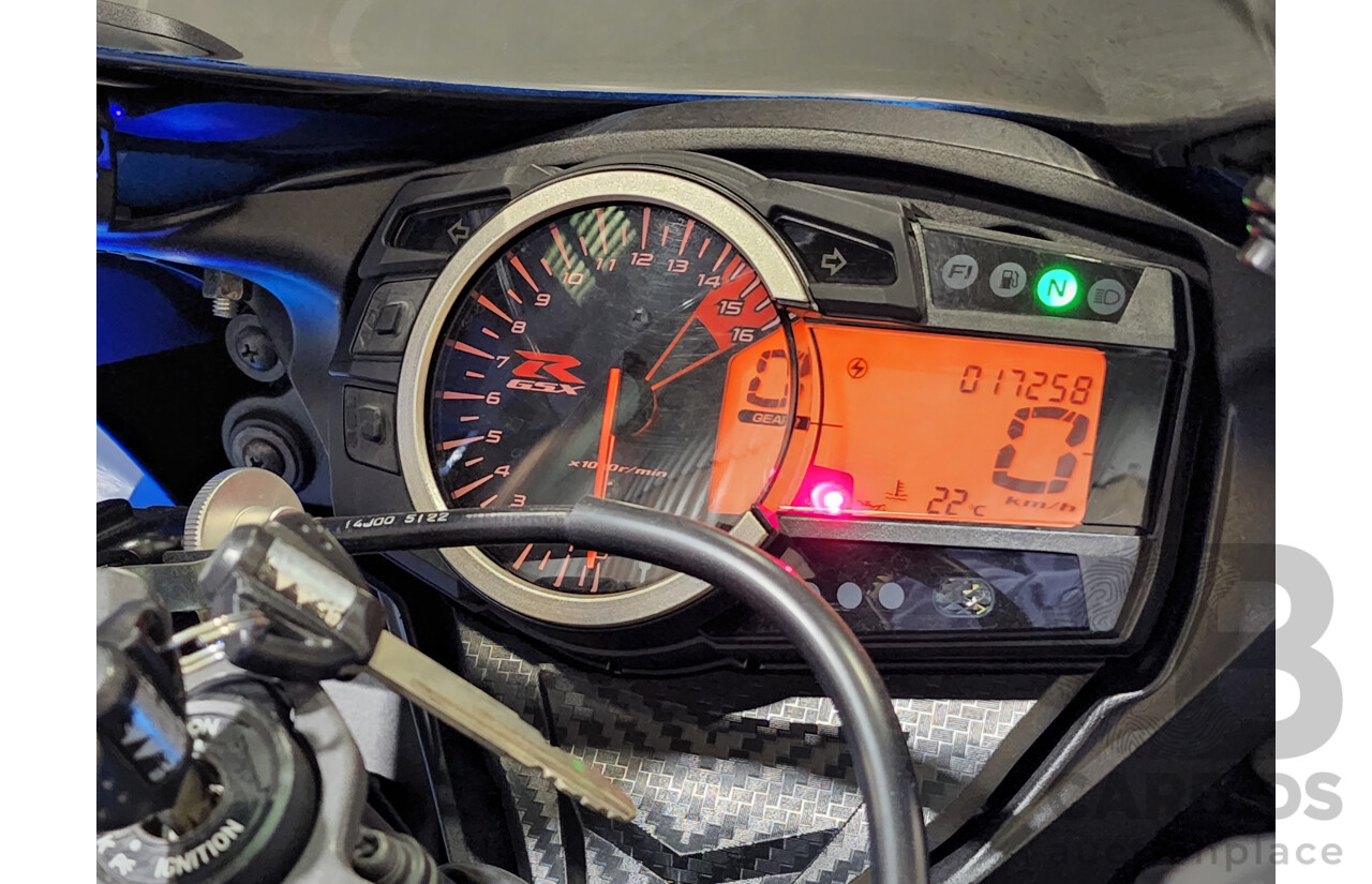 11/2015 Suzuki GSX-R750 750cc Super Sport Motorcycle